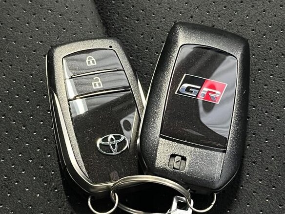 2026 Toyota Yaris IV Рестайлинг, белый, 5140000 рублей - вид 29