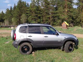 2011 Chevrolet Niva I Рестайлинг, серый, 350000 рублей, вид 5