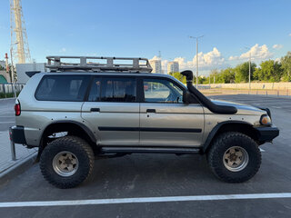 2007 Mitsubishi Pajero Sport I Рестайлинг, бежевый, 1400000 рублей, вид 4