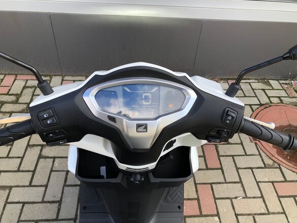 2026 Honda NS125RX, белый, 300000 рублей - вид 13