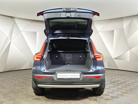 2021 Volvo XC40 I, синий, 3500000 рублей - вид 11