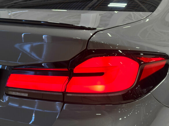 2020 BMW 5 серии 530e VII (G30/G31/G38) Рестайлинг, серый, 4690000 рублей - вид 7