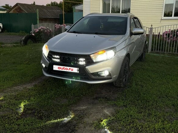 2018 Lada (ВАЗ) Vesta SW I, серебристый, 850000 рублей - вид 2