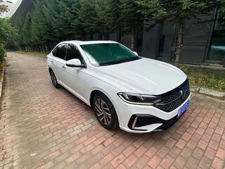 2023 Volkswagen Lavida III Рестайлинг, белый, 1470002 рублей, вид 1