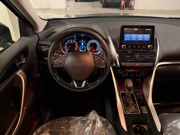 2022 Mitsubishi Eclipse Cross I Рестайлинг, серебристый, 3149750 рублей - вид 9