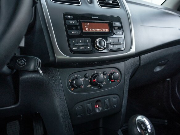 2019 Renault Logan Stepway II Рестайлинг, белый - вид 17