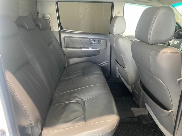 2012 Toyota Hilux VII Рестайлинг, белый, 1446000 рублей - вид 16