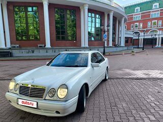 1998 Mercedes-Benz E-Класс 200 II (W210, S210), белый, 1400000 рублей, вид 2