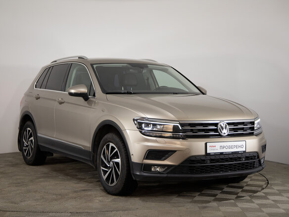 2018 Volkswagen Tiguan II, бежевый, 1999000 рублей - вид 2