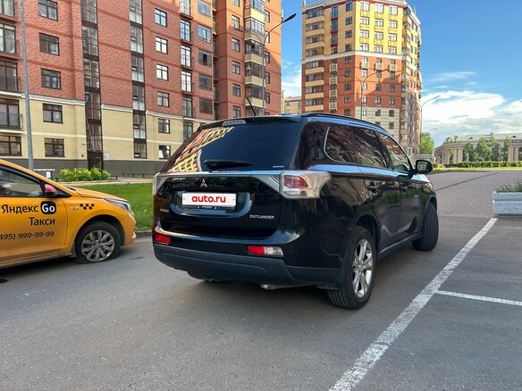 2013 Mitsubishi Outlander III, чёрный, 1330000 рублей - вид 1