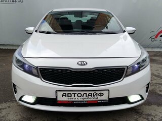 2019 Kia Cerato III Рестайлинг (Classic), белый, 1399000 рублей, вид 5