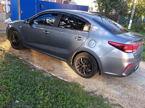 2017 Kia Rio IV, серый, 920000 рублей - вид 6