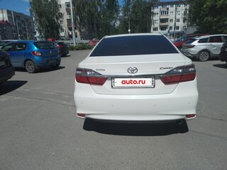2015 Toyota Camry US Market VII (XV50) Рестайлинг, белый, 2350000 рублей, вид 4