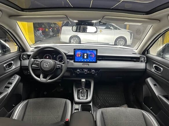 2022 Honda Vezel II, белый, 1395000 рублей - вид 4