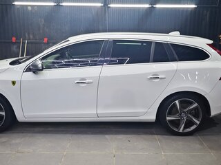2012 Volvo V60 I, белый, 1050000 рублей, вид 2