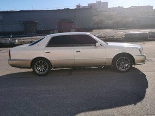 1996 Toyota Crown Majesta II (S150), белый, 740000 рублей, вид 4
