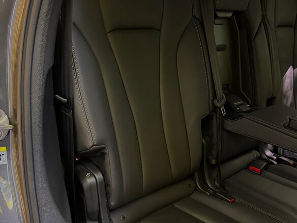 2024 Audi Q7 45 TFSI II (4M) Рестайлинг 2, серый, 4950000 рублей - вид 9