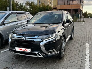 2018 Mitsubishi Outlander PHEV III Рестайлинг 3, чёрный, 3250000 рублей, вид 2