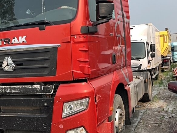 2023 Sinotruk Sitrak C7H, красный, 3040000 рублей
