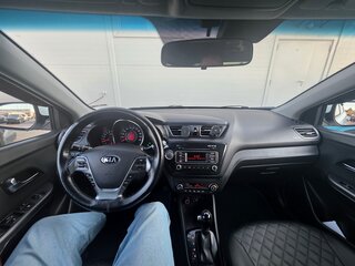 2016 Kia Rio III Рестайлинг, белый, 700000 рублей, вид 4
