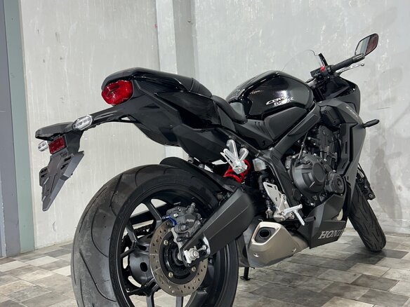 2023 Honda CBR 650R, чёрный, 949000 рублей - вид 6