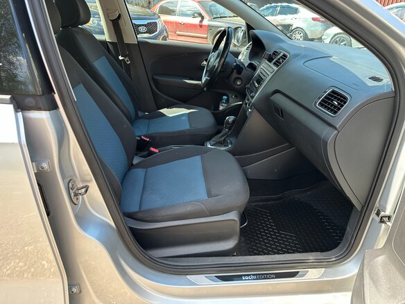 2013 Volkswagen Polo V, серебристый, 515000 рублей - вид 11