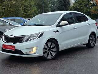 2014 Kia Rio 4-speed III, белый, 899000 рублей, вид 2