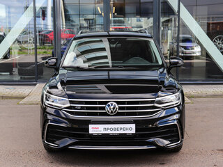 2023 Volkswagen Tiguan Allspace II Рестайлинг, чёрный, 3940000 рублей, вид 2