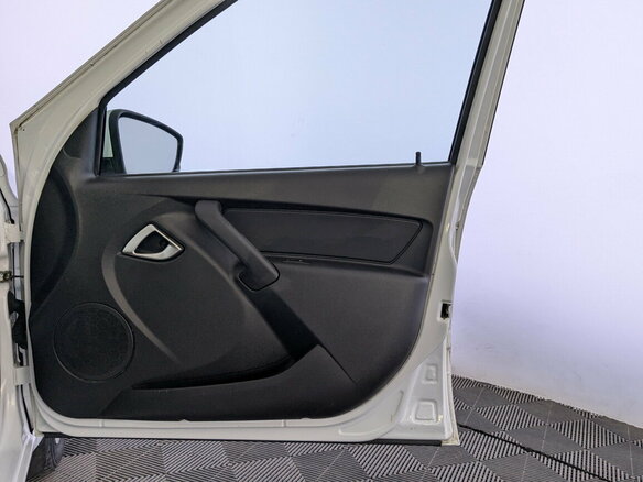 2024 Lada (ВАЗ) Granta I Рестайлинг, белый - вид 23