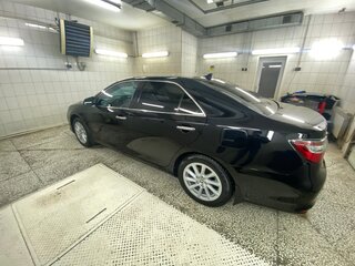 2015 Toyota Camry VII (XV50) Рестайлинг, чёрный, 1950000 рублей, вид 4