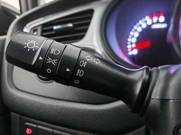 2017 Kia Ceed II Рестайлинг, чёрный, 1111000 рублей - вид 13