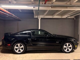 2013 Ford Mustang V Рестайлинг, чёрный, 2950000 рублей, вид 1