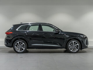 2026 Audi Q5 40 TDI III (GU), чёрный, 8950000 рублей, вид 4