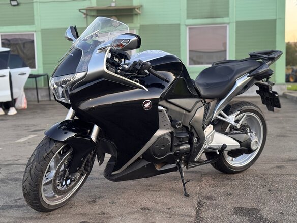 2011 Honda VFR 1200, чёрный, 840000 рублей - вид 5