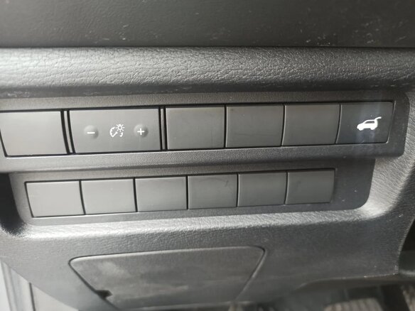 2021 Mitsubishi Outlander IV, серый, 3027000 рублей - вид 16