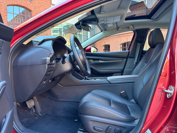 2025 Mazda 3 Axela IV (BP), белый, 2340000 рублей - вид 13