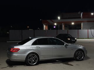 2011 Mercedes-Benz E-Класс 250 7G-Tronic IV (W212, S212, C207), серебристый, 1450000 рублей, вид 1