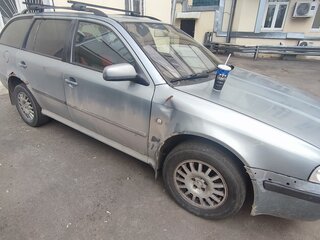 2002 Skoda Octavia I (A4) Рестайлинг, серебристый, 400000 рублей, вид 4
