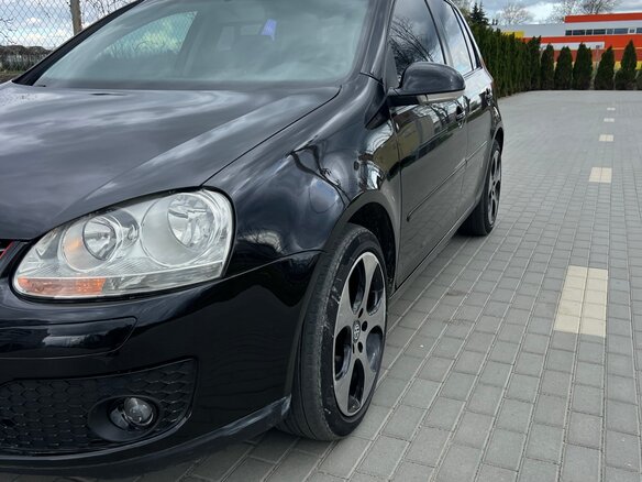 2005 Volkswagen Golf V, чёрный, 650000 рублей
