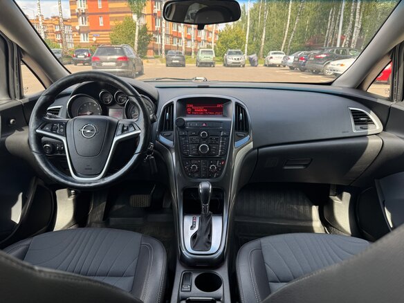 2013 Opel Astra J Рестайлинг, серебристый - вид 10
