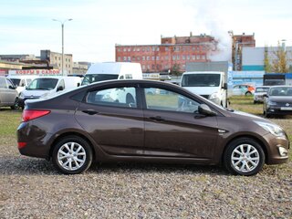 2014 Hyundai Solaris I Рестайлинг, коричневый, 949000 рублей, вид 4