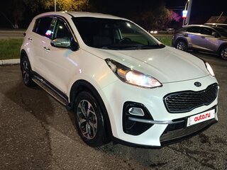 2018 Kia Sportage IV Рестайлинг, белый, 2400000 рублей, вид 3