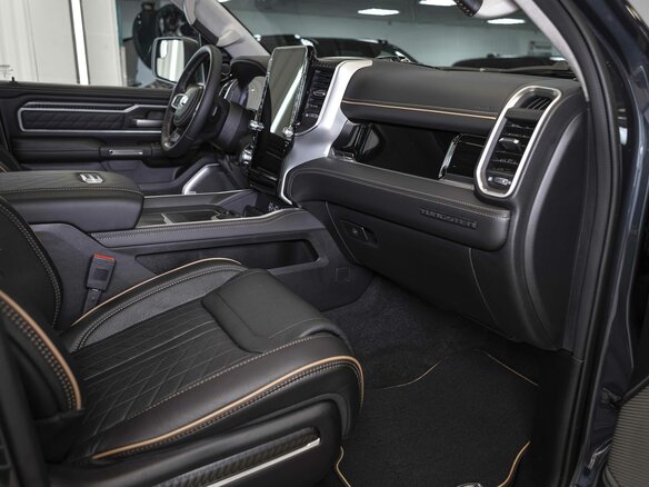 2026 Ram 1500 Crew Cab V Рестайлинг, синий, 9990000 рублей - вид 22