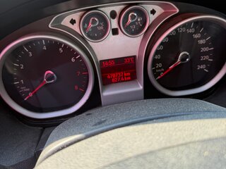 2010 Ford Focus II Рестайлинг, серебристый, 280000 рублей, вид 5