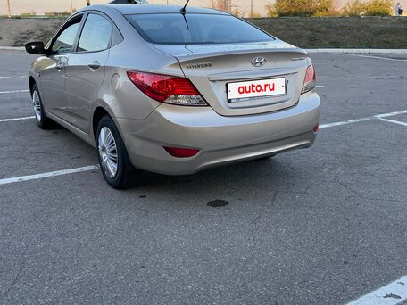 2011 Hyundai Solaris I, золотистый, 590000 рублей, вид 5