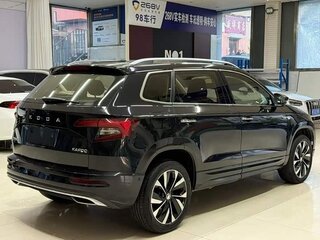 2023 Skoda Karoq DSG7 I, чёрный, 2100008 рублей, вид 4