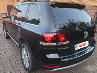 2008 Volkswagen Touareg I Рестайлинг, чёрный, 1100000 рублей, вид 5