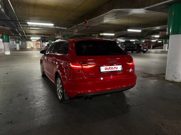 2013 Audi A3 III (8V), красный - вид 1
