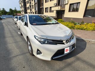 2012 Toyota Auris II, белый, 1200000 рублей, вид 2
