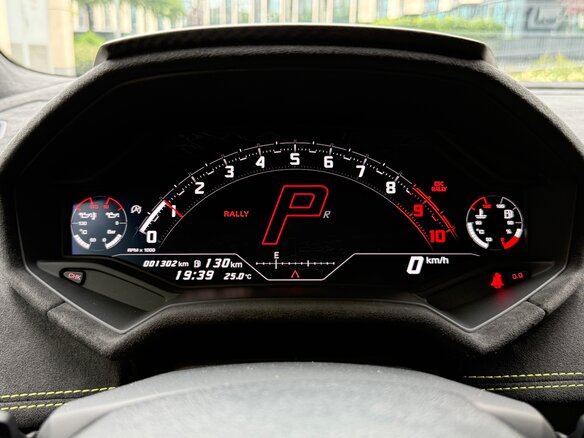 2024 Lamborghini Huracán Sterrato I Рестайлинг, серый, 33700000 рублей - вид 30